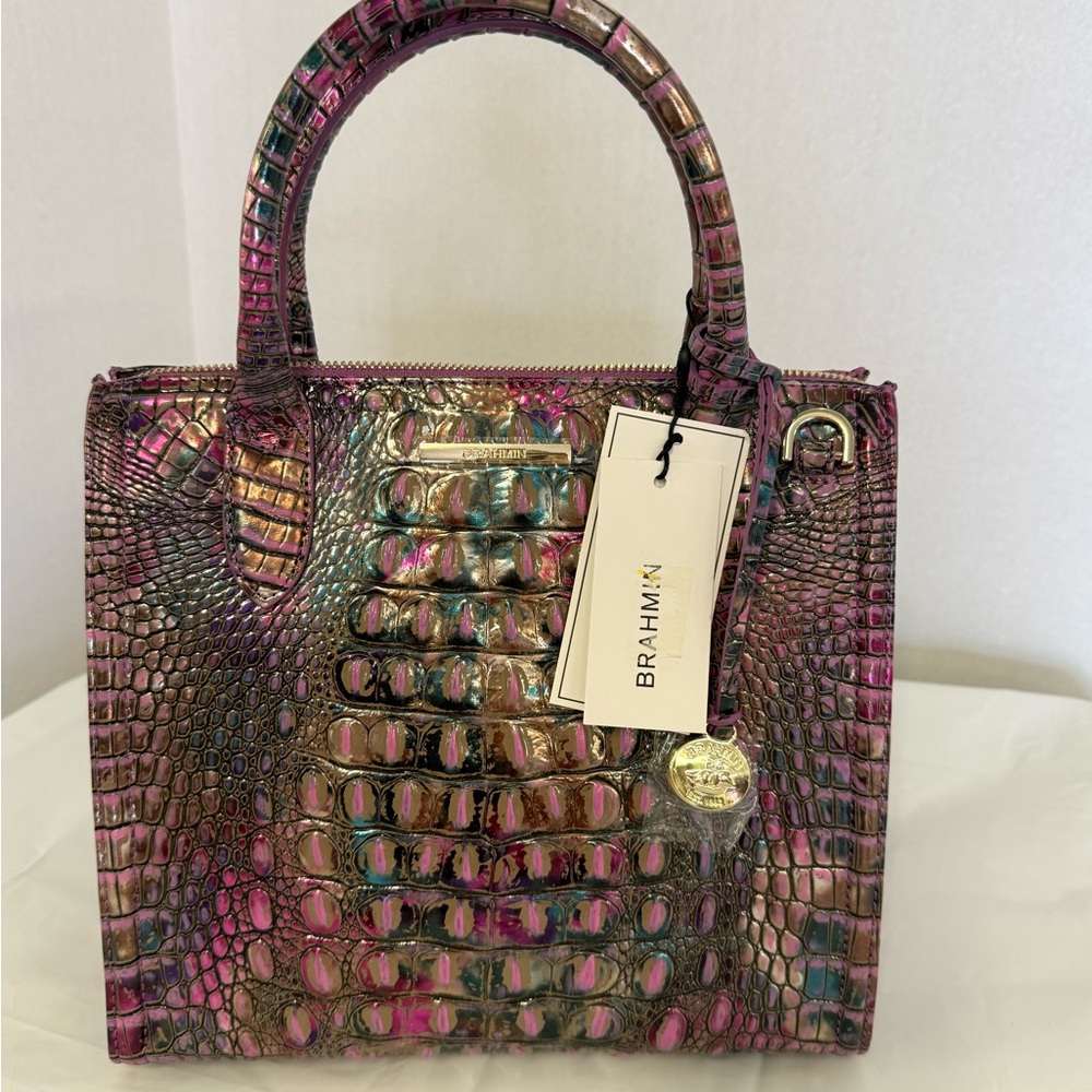 NWTS Brahmin small Caroline Multicolor Croc

10.25" W X 9.25" H X 4.75" D